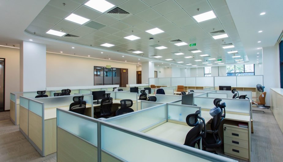 commercial-office-interior-design-service-in-delhi-ncr (20)