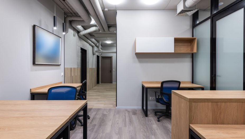 commercial-office-interior-design-service-in-delhi-ncr (21)